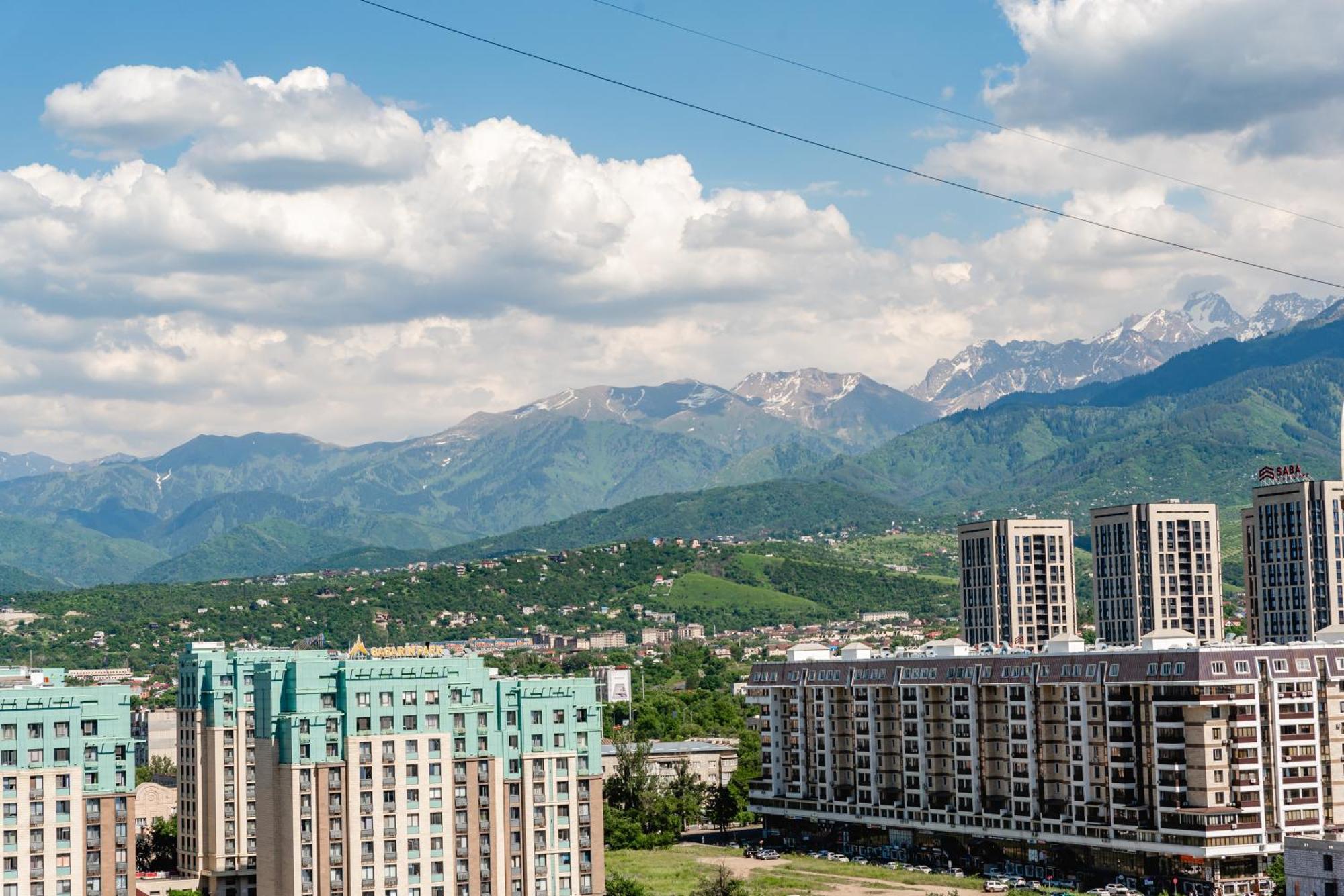 5 New Business-Class Apartments R-House Near Mega Almaty Exteriér fotografie